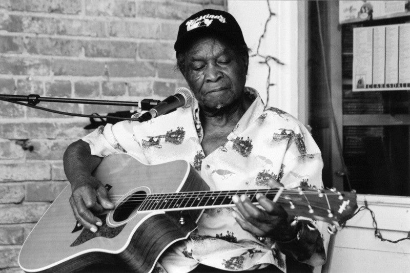 Honeyboy Edwards / June 28, 1915 - Aug 29, 2011